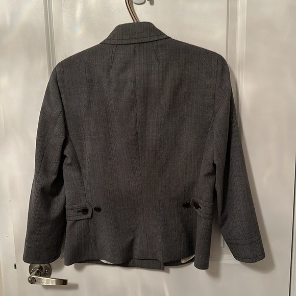 Hugo Boss gray suit - Picture 4 of 6